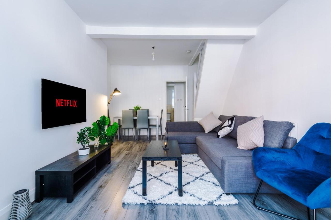 Stylish 2 Bedroom House, Entire Home, Free Parking, Wifi & Netflix 리버풀 외부 사진